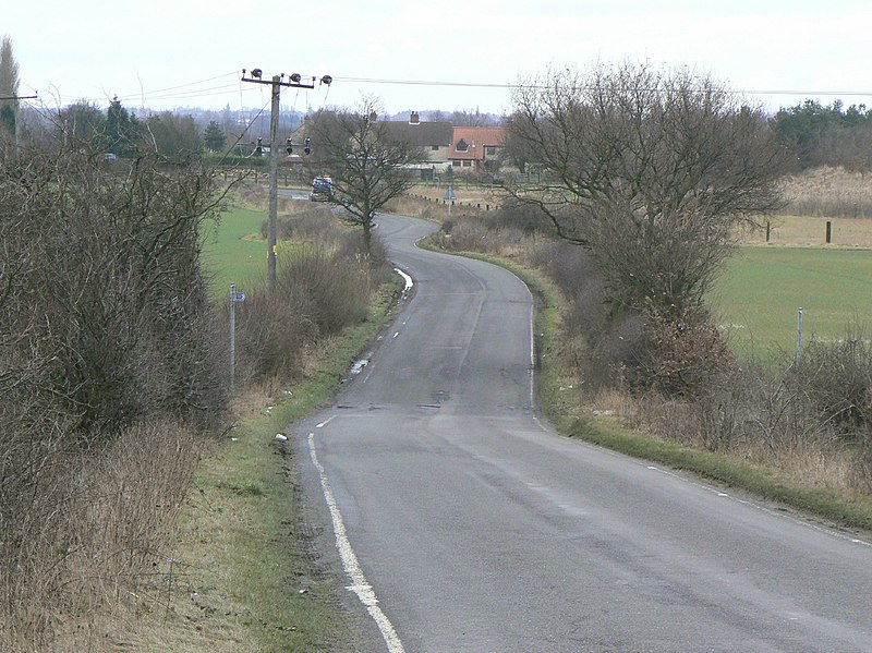 File:Shaftholme Lane - geograph.org.uk - 1709189.jpg