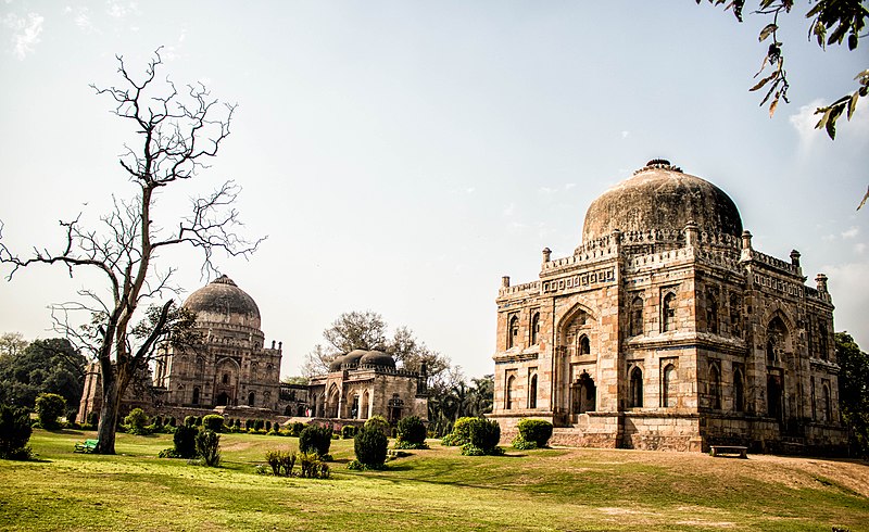 File:Sheesh Gumbad and Bara Gumbad.jpg