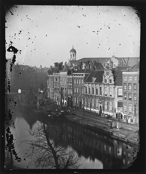 File:Singel 437-455 (vlnr) Jacob Olie (max res).jpg