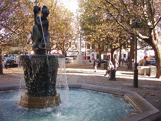 File:Façonnable Sloane Street London April 2022.jpg - Wikipedia