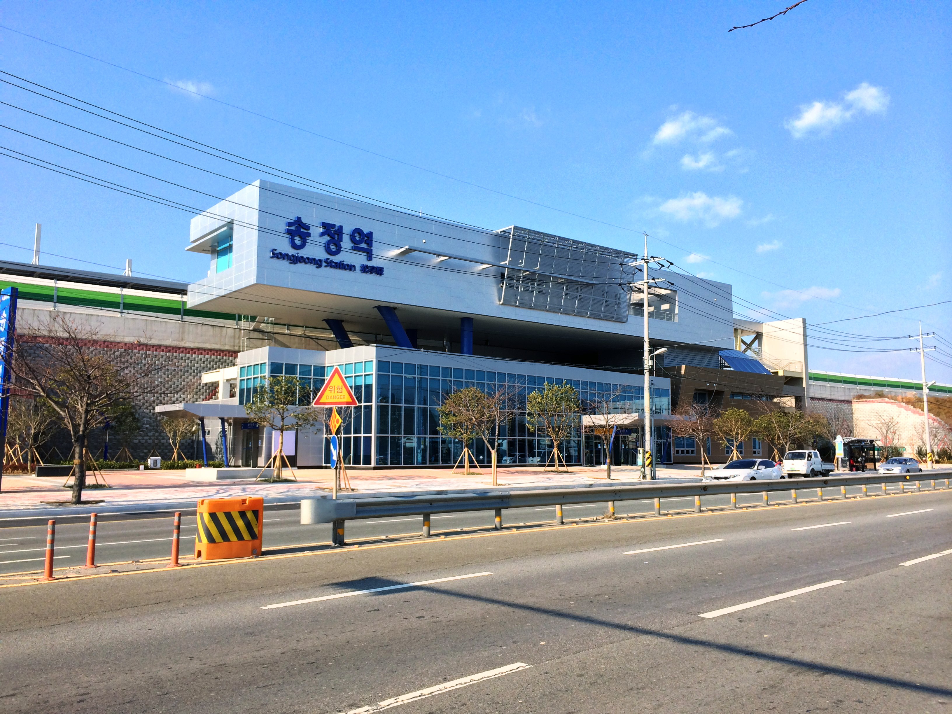 Станция Сончжон (. Busan Station. Songjeong.