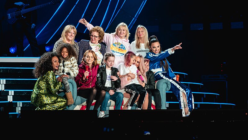 File:SpiceGirlWembley150619-105 (49000353816).jpg