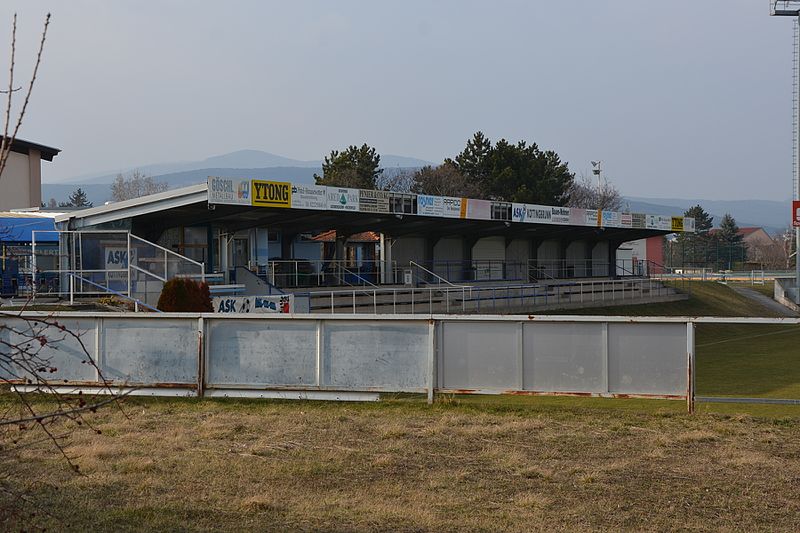 File:Stadion des ASK Kottingbrunn am 15. März 2017 (Foto 4 von 10).jpg