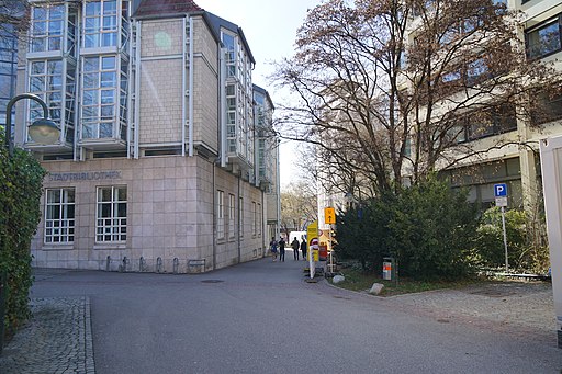 Stadtbibliothek Spendhausstraße 2 Reutlingen 02