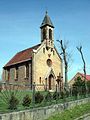 Kirche der Unbefleckten Empfängnis der Heiligen Jungfrau Maria in Stare Biskupice, erbaut 1867 im neugotischen Stil