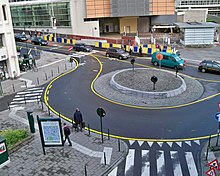 Stevin Charlemagne roundabout.jpg