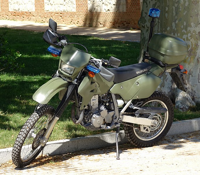 File:Suzuki DRZ 400 S Ejército español.jpg