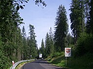Droga po stronie polskiej, bezpośrednio za przejściem granicznym (lipiec 2009)