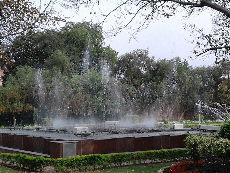 File:Taken at India's most beautiful Garden Mughal Garden, Delhi(Musical Garden, President House)1.jpg