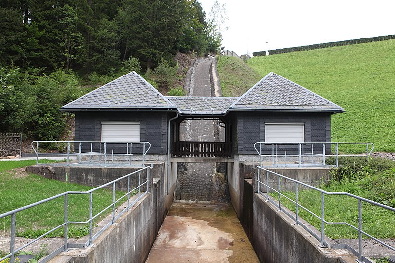 File:Talsperre-Scheibe-Alsbach02.jpg