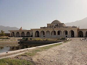 Palata Jahan Numa u Kholmu, sagrađena u indijskom kolonijalnom stilu krajem 19. stoljeća.