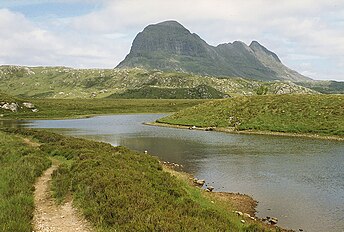 The start of the River Kirkaig The outflow from Fionn Loch where the River Kirkaig commences. Suilven can be seen in the distance.