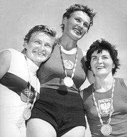 Therese Zenz, Antonina Seredina, Daniela Walkowiak-Pilecka 1960.jpg