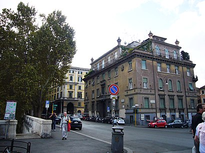 How to get to Lungotevere Raffaello Sanzio with public transit - About the place