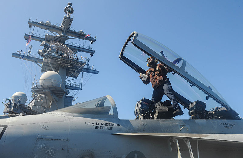 File:USS Ronald Reagan aircraft maintenance 140726-N-ZZ999-183.jpg