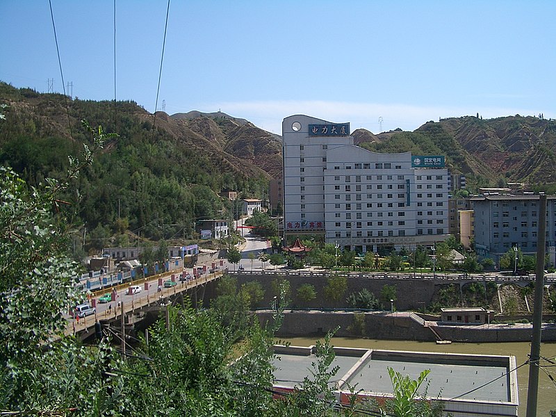 File:VM 6052 Liujiaxia Town.jpg