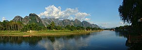Landschaft bei Vang Vieng
