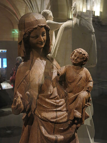 File:Vierge à l'Enfant en bois (Louvre).jpg