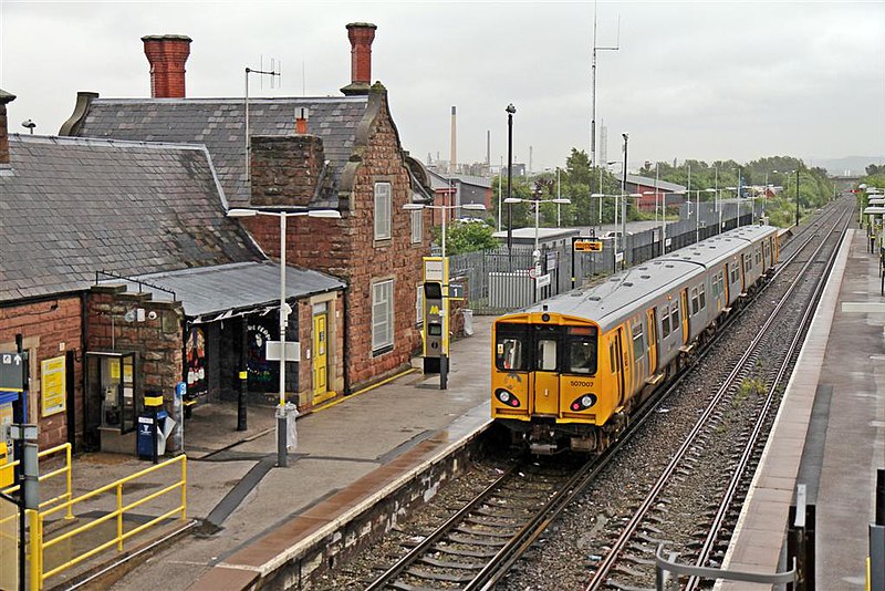 File:View from the footbridge, Ellesmere Port Railway Station (geograph 2987150).jpg