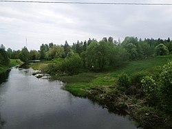Virojoki Virolahdella valtatie 7 sillalta nähtynä.