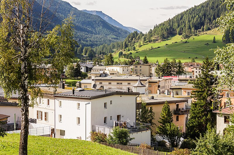 File:Zernez, Unterengadin, Graubünden. 20-09-2023. (actm.) 04.jpg