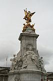 The Victoria Memorial, The Mall, Londres