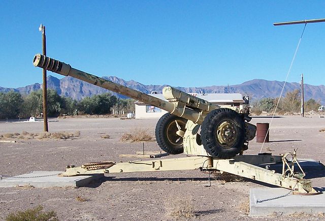 640px-122_mm_howitzer_2A18_(D-30).jpg