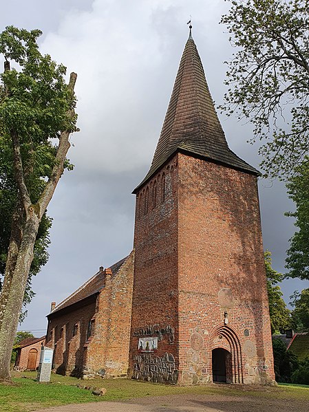 File:2021 Osieki church exterior.jpg