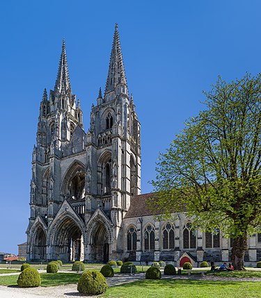 West front of the Abbey of St. Jean des Vignes Abbey of St. Jean des Vignes, Soissons, Picardy, France - Diliff.jpg
