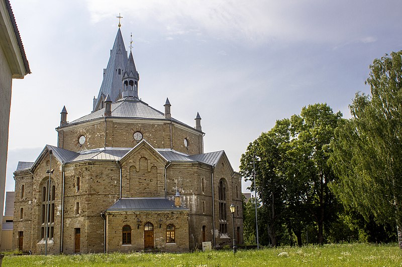 File:Alexander's Lutheran church in Narva - panoramio.jpg