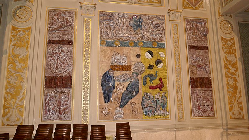 File:Arenzano, sanctuaire de l'Enfant Jésus de Prague (Bambino Gesù di Praga), décor mural en céramique 2.jpg