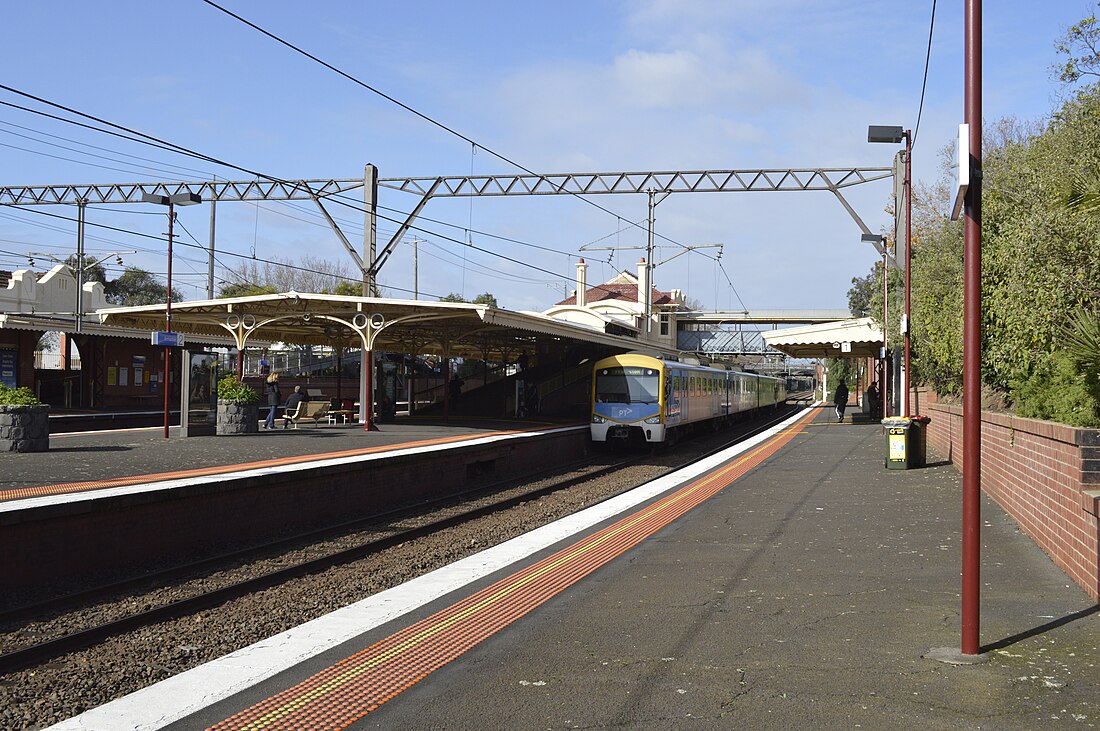 Armadale railway station, Melbourne