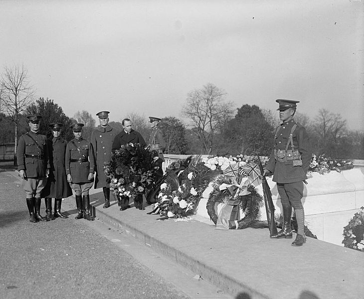 File:Army Chaplains at Tomb of Unknown Soldier.jpg