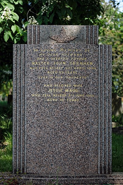 File:Art Deco gravestone City of London Cemetery Garnham 1948 darker cooler.jpg