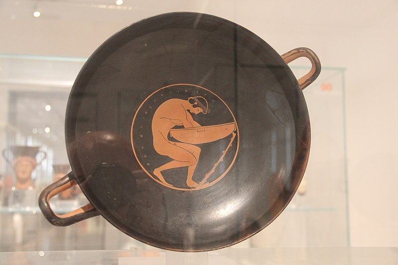 File:Attic red-figure kylix, Karditsa, Boeotia, Work of Pamphaios, 500-490 BC (27850858153).jpg