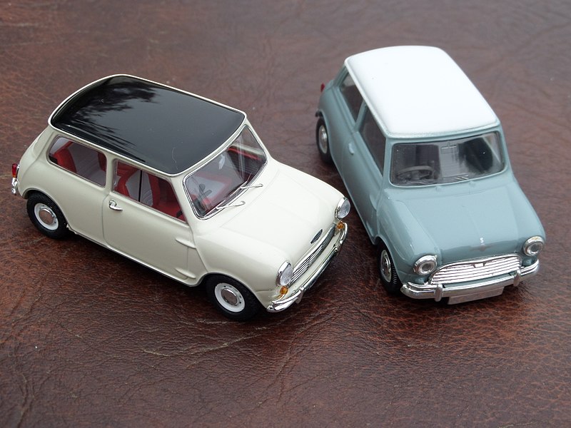 File:Austin Mini Cooper (Ebbro) with Morris Mini Cooper S (Vitesse) (14112182132).jpg