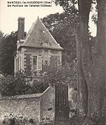 Vue d'un pavillon du château, vers 1900.