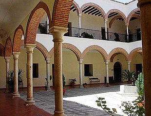 Patio de la casa consistorial