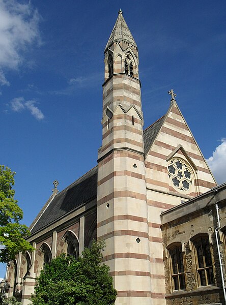 File:Balliol College Chapel (from Fellows' Garden), Oxford.jpg