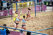 Deutsch: Beachhandball bei den Olympischen Jugendspielen 2018; Tag 6, 12. Oktober 2018; Mädchen, Hauptrundenspiel – Chinese Taipei (Taiwan)-Argentinien 1:2 English: Beach handball at the 2018 Summer Youth Olympics at 12 October 2018 – Girls Main Round – Chinese Taipei (Taiwan)-Argentina 1:2