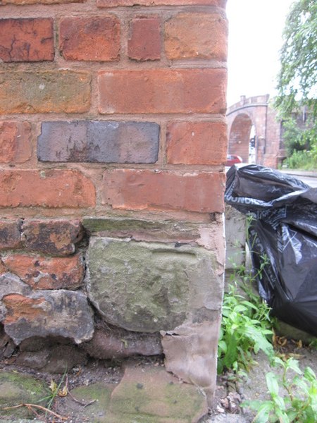 File:Bench mark behind 104 Watergate Street - geograph.org.uk - 1372377.jpg