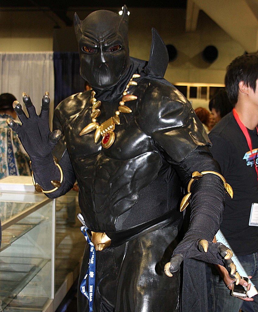 File:KSnH - Personajes masculinos (Cosplay).jpg - Wikimedia Commons