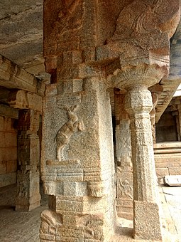 Blackbuck carved on temple pillar at Lepakshi (16th century) Blackbuck carving.jpg