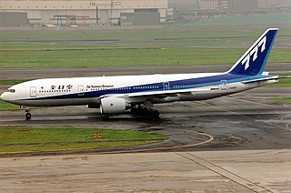 File:Boeing 777-281, All Nippon Airways - ANA AN0216672.jpg 