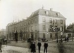 Bild av Kasernen från Kungsgatan ca 1900.