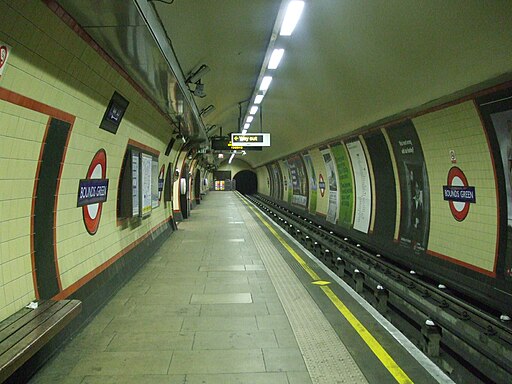 Bounds Green stn southbound