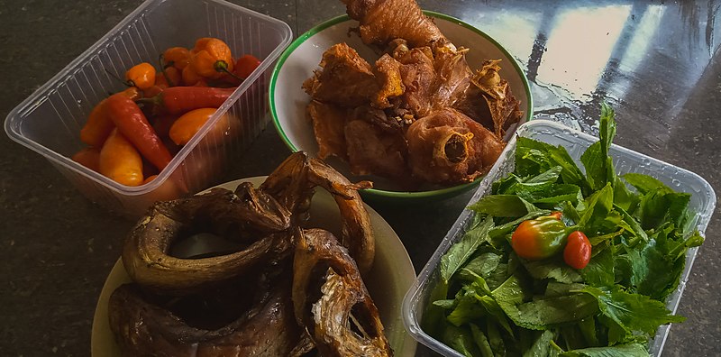 File:Bowls of Vegetables, Fish and Chicken Arranged in a Kitchen.jpg