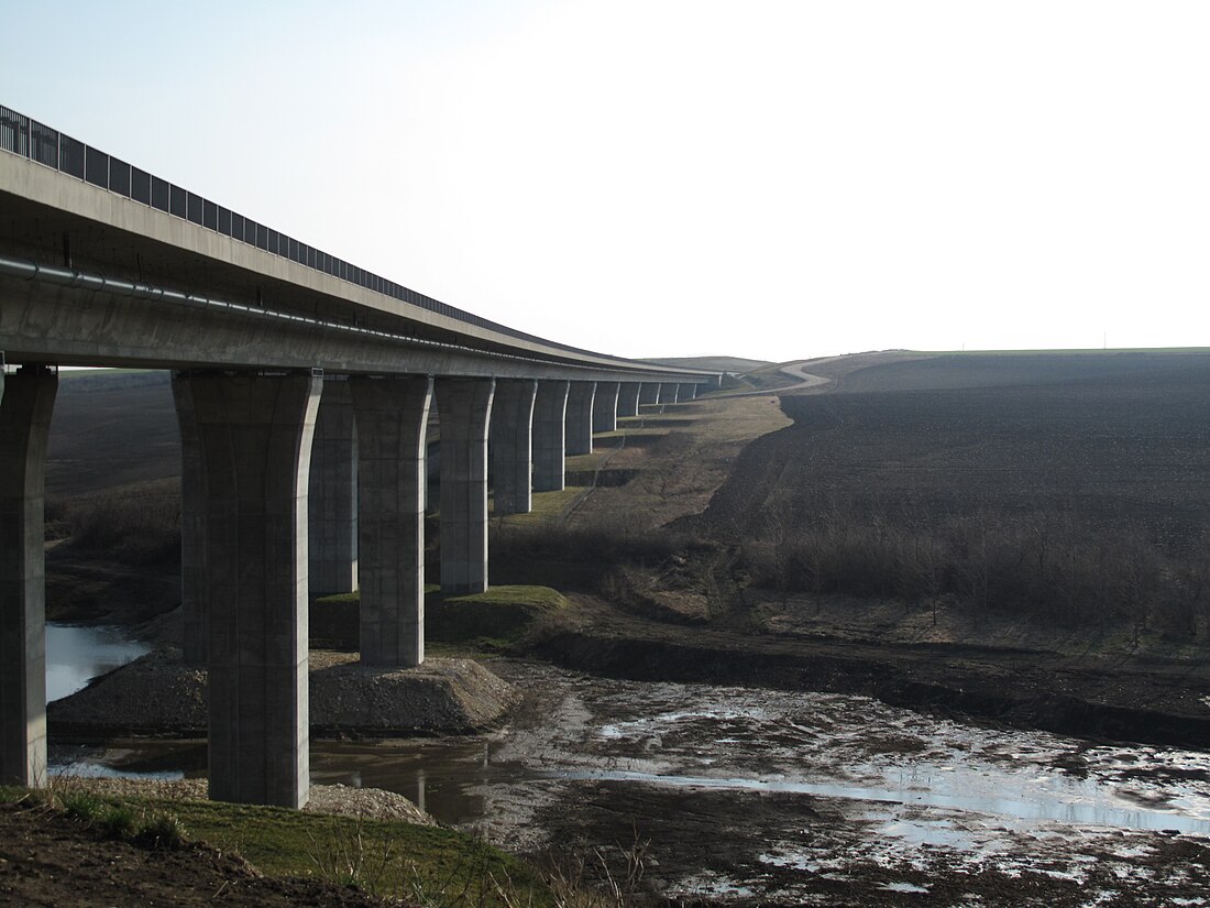 File:Bridge carrying M6 Motorway in Hungary.jpg