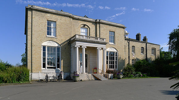 Brockwell Hall sits at the top of Brockwell Park.