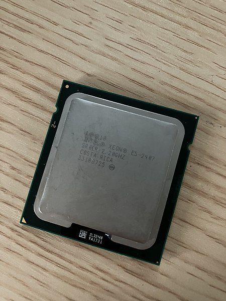 File:CPU Intel Xeon E5-2407.jpg